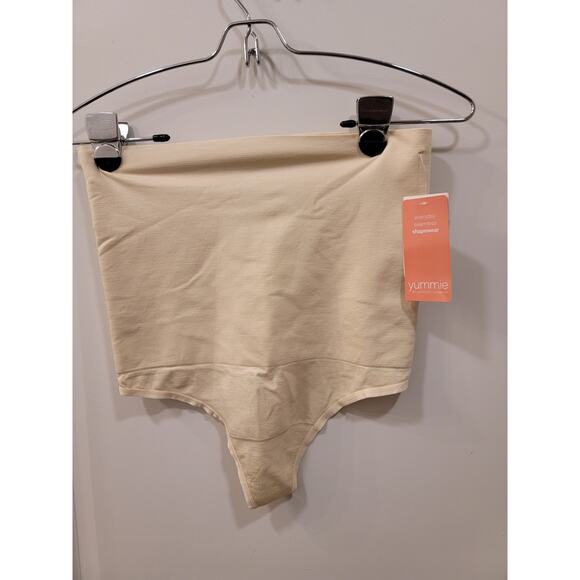 Yummie Shaping Briefs - Picture 5 of 7